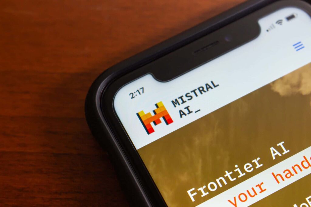 Mistral AI planeja superar o DeepSeek com modelos de IA