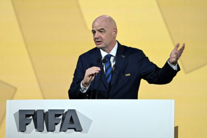 Presidente da Fifa anuncia show no intervalo da final da