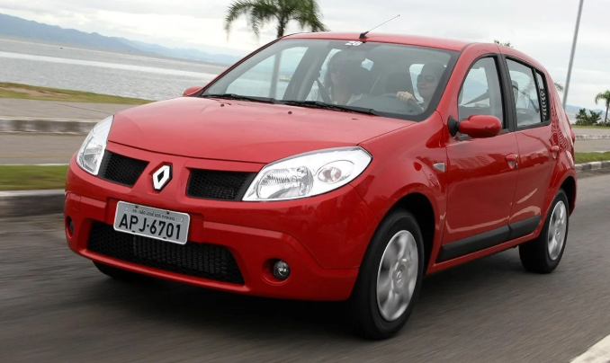 Renault Sandero sai de linha no Brasil após 17 anos