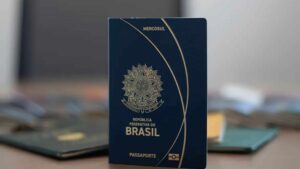 Sabia que o passaporte brasileiro tem chip? Entenda como ele