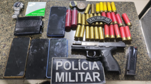 Servidor de delegacia é preso por desvio de armas e