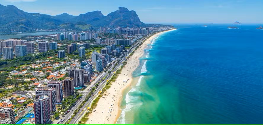 Terreno na orla da Barra da Tijuca, no Rio, onde