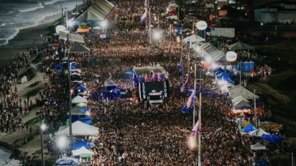 Último dia de Carnaval tem Wesley Safadão, Durval Lelys e