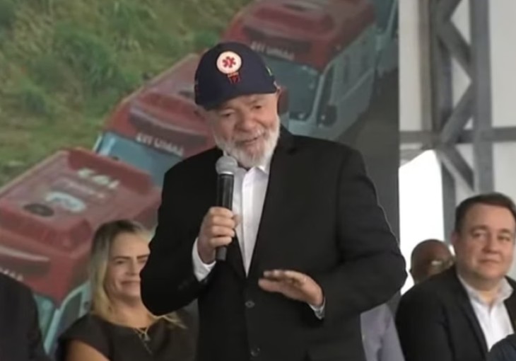 (Vídeo): “Alguém está sacaneando as galinhas”: Lula diz que não