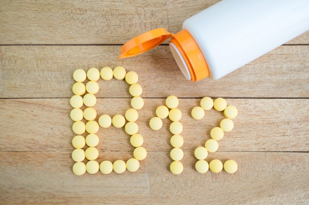 Vitamina B12 e cérebro: estudo alerta para possível impacto na