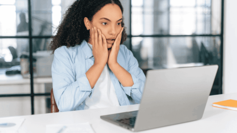8 hábitos que danificam o notebook e que você deve