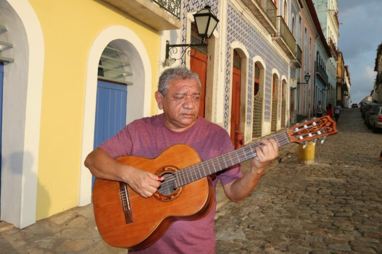 Bar do Léo celebra Lupicínio Rodrigues com show de Zeca