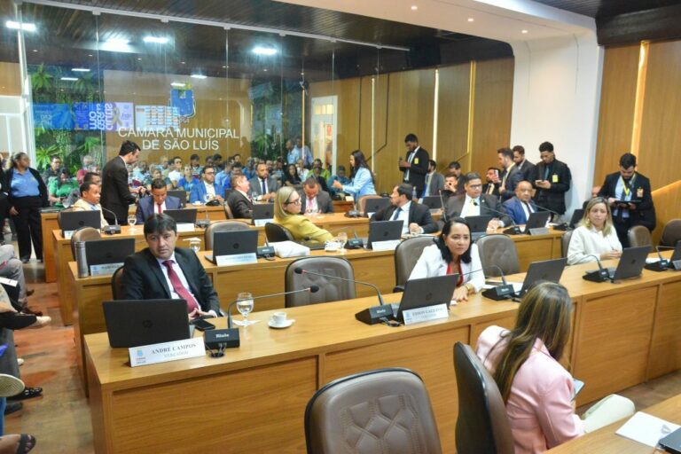 Câmara aprova novos projetos de lei nesta segunda-feira