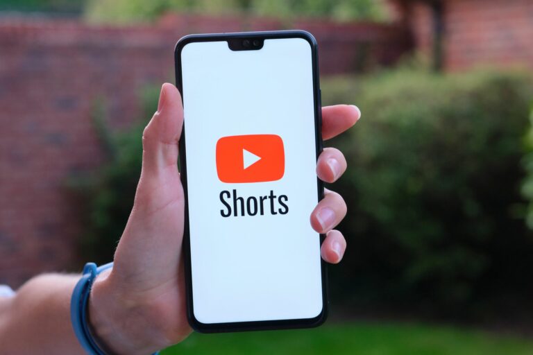 De olho no TikTok? YouTube lança recursos de edição para