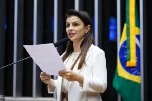 Deputada Marussa Boldrin denuncia que foi enforcada e jogada ao