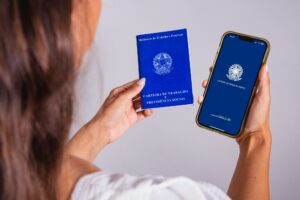 Dia do Trabalho: saiba como tirar e usar a Carteira