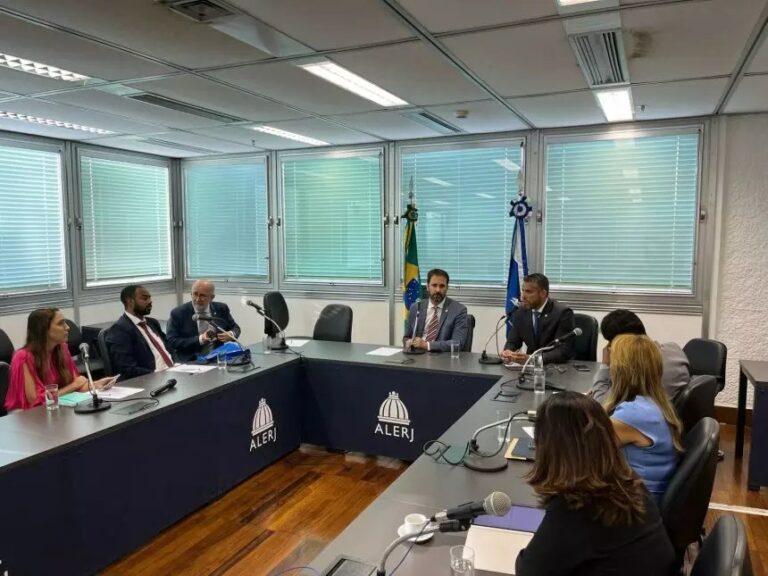 Discussão sobre recomposição salarial dos servidores será retomada esta semana