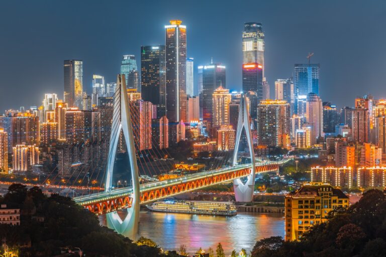 Existe uma cidade desconhecida maior que Nova York e com