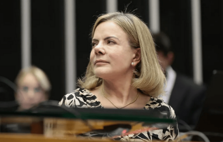 Gleisi reafirma oposição à anistia do 8 de janeiro e