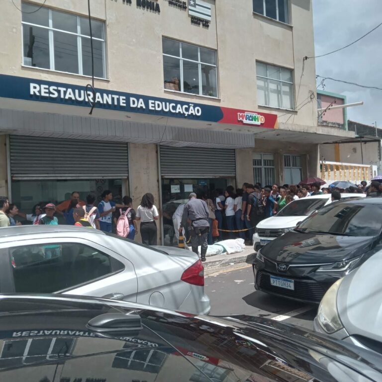 Homem morre em fila de restaurante no Centro de São