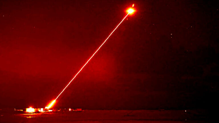 Laser militar do Reino Unido será colocado em navios de