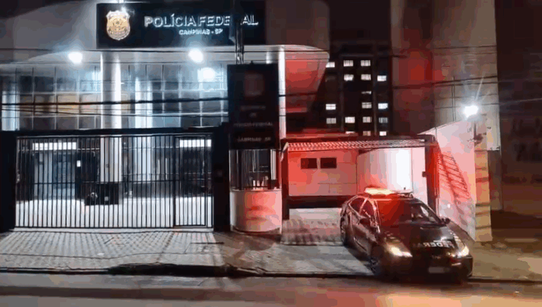 Operação da PF mira quadrilha que enviou drogas em barcos
