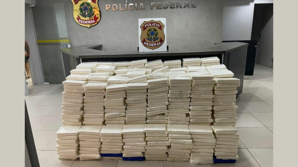 PF apreende uma tonelada de cocaína que seria enviada para