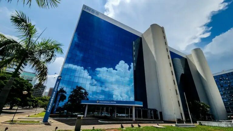 PF faz operação contra fraudes em aposentadorias e pensões no