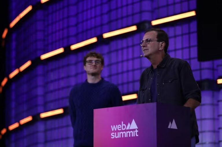 Paes anuncia construção de campus de inteligência artificial no Rio