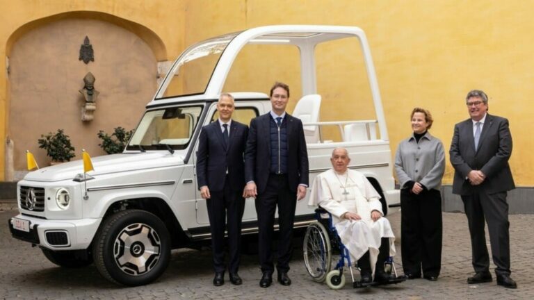 Papamóvel elétrico: conheça o Mercedes usado pelo Papa Francisco