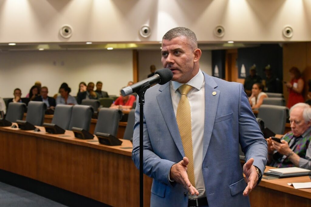 Plenário aprova projeto que proíbe nomeação de condenados por violência