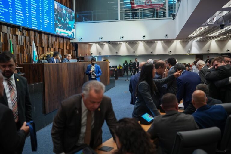 Royalties de Niterói geram embate entre deputados e travam sessão