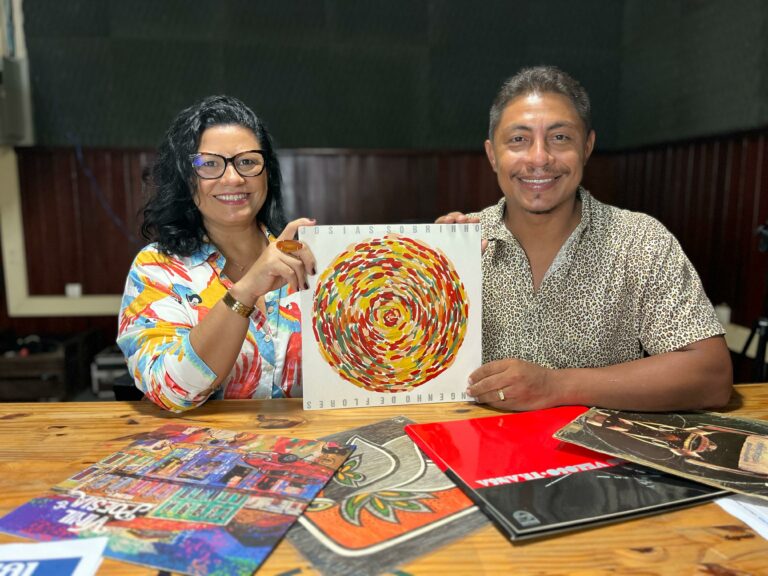 Vinil em alta: o retorno afetivo e comercial dos discos
