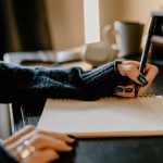 5 motivos para você fazer anotações no papel e não