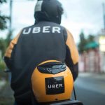 99Moto e Uber Moto: SP proíbe transporte por moto via