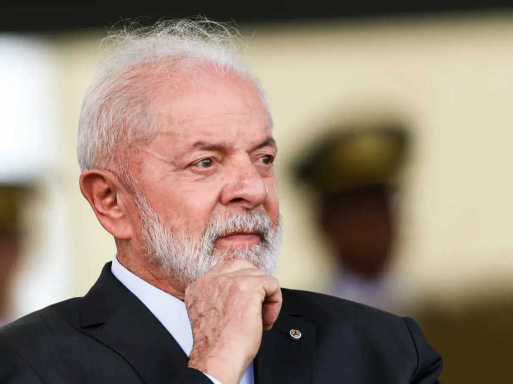 Acusações sobre INSS não provocam queda significativa na popularidade de