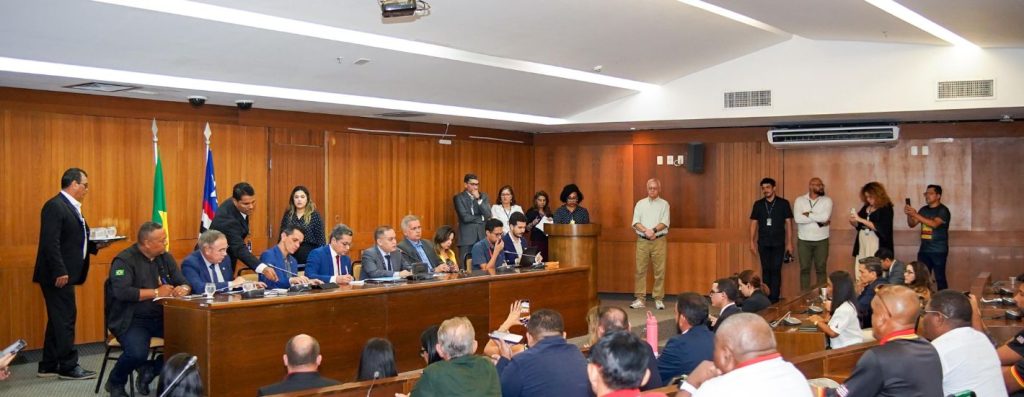 Alema discute impactos do fechamento de agências do Bradesco no