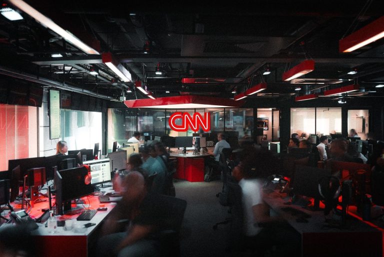 Analistas destacam importância da apuração e da análise na CNN;