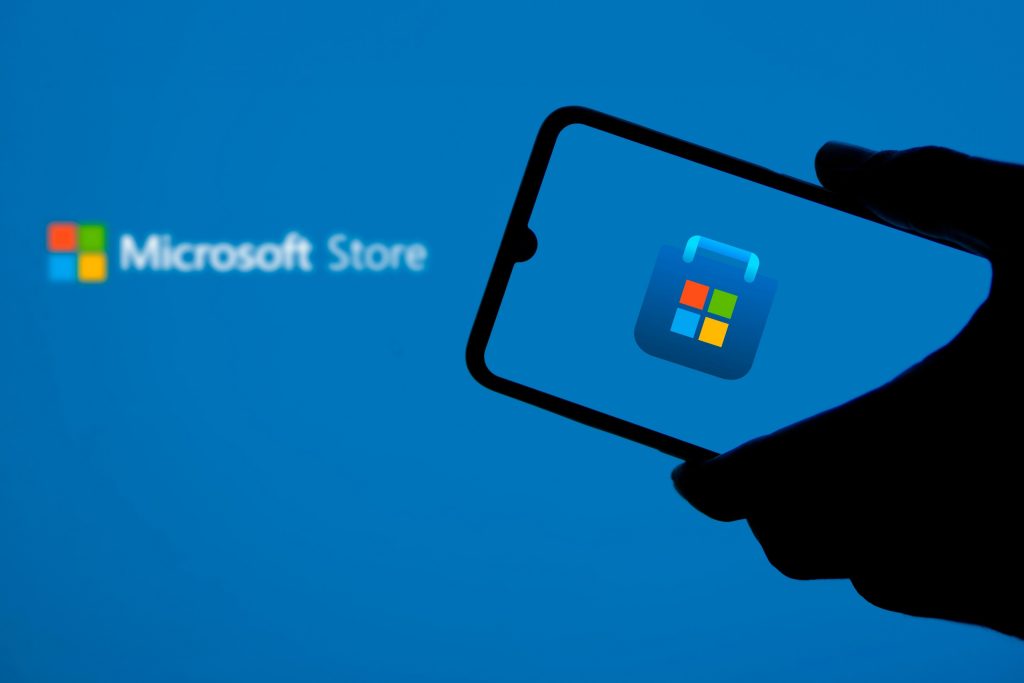 Ao contrário da Apple, Microsoft vai baratear a publicação de