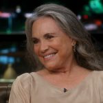 Após derrotas para Patrícia Abravanel, Record põe Regina Duarte para