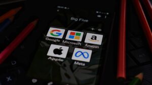 Big techs crescem mesmo com tensões globais, mas sentem impacto