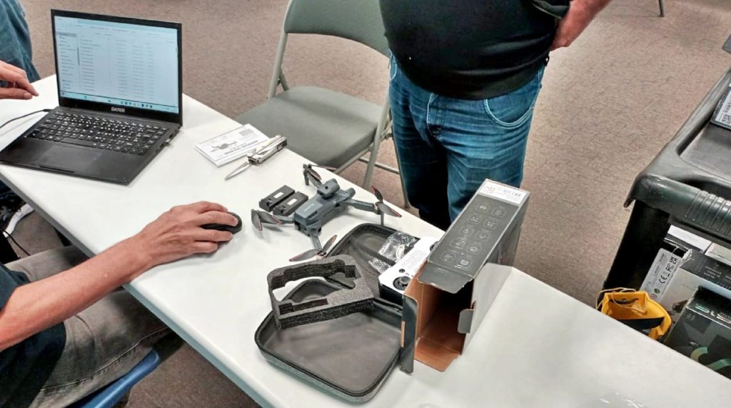 Blitz da Anatel mira eletrônicos piratas na Amazon, Shopee e