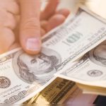 Bolsa bate novo recorde histórico e dólar atinge menor valor
