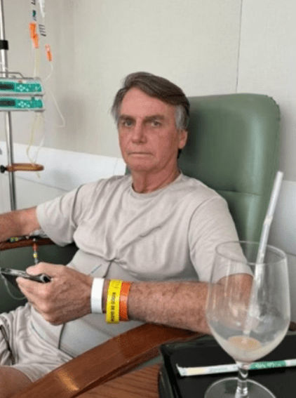 Bolsonaro apresenta melhora e deve receber alta nos próximos dias,