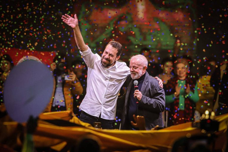 Boulos sinaliza a Lula que abre mão de 2026 para