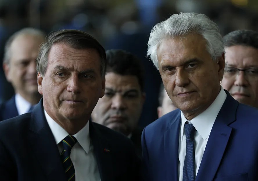 Caiado tenta se reaproximar de base bolsonarista e promete anistia