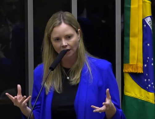 Câmara começa a votar projeto que amplia número de deputados