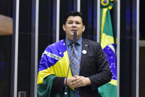 Câmara pede suspensão cautelar do mandato de Gilvan da Federal