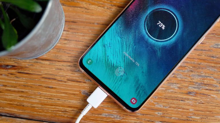 Carregamento rápido estraga o celular? Entenda