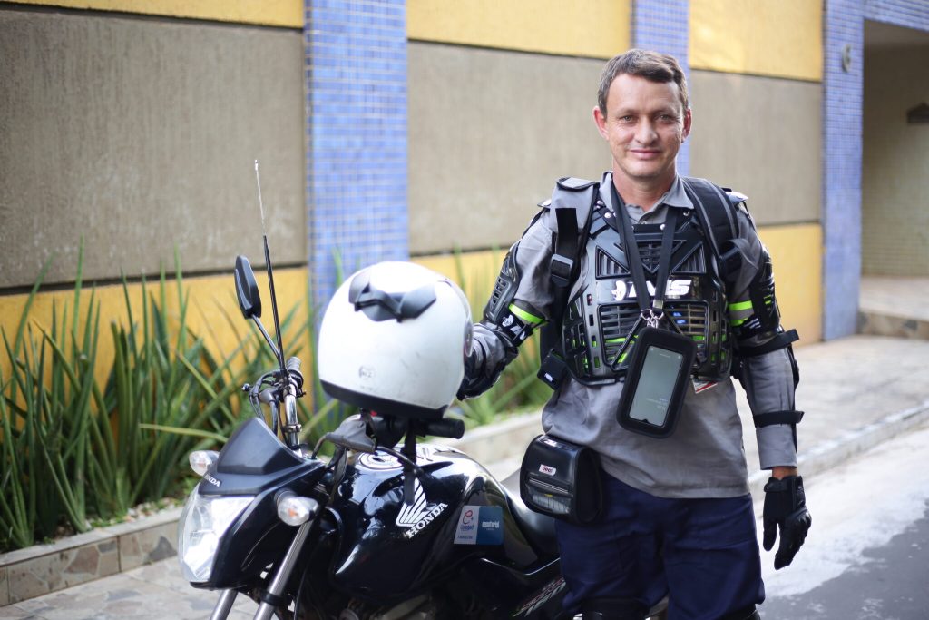 Ceneged abre vagas para Agente Comercial Motociclista em várias regiões