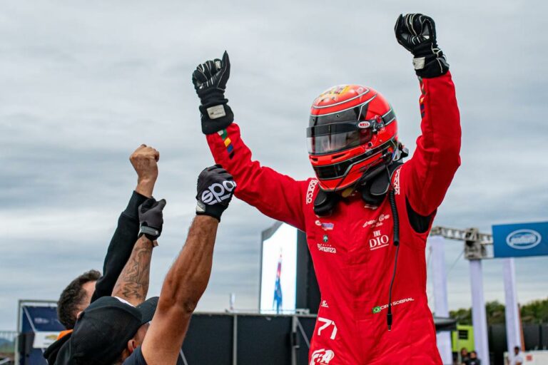 Ciro Sobral se consagra e vence a primeira na F4