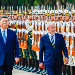 Com Lula em Pequim, Brasil e China criticam guerras comerciais,