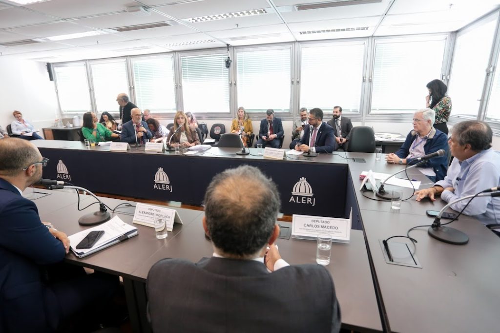 Comissão de Orçamento da Alerj aprova contas do governo estadual