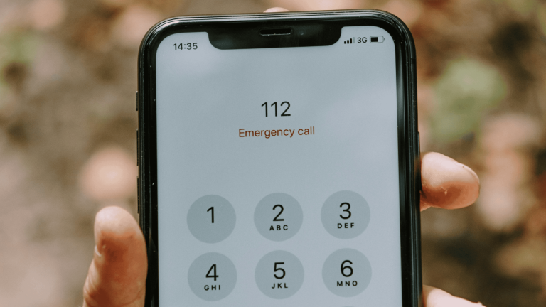 Como inserir informações de emergência no seu celular