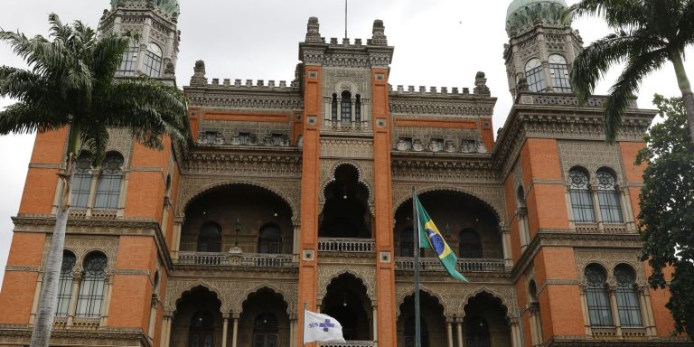 Covid-19: vacina de RNA da Fiocruz tem eficácia em testes